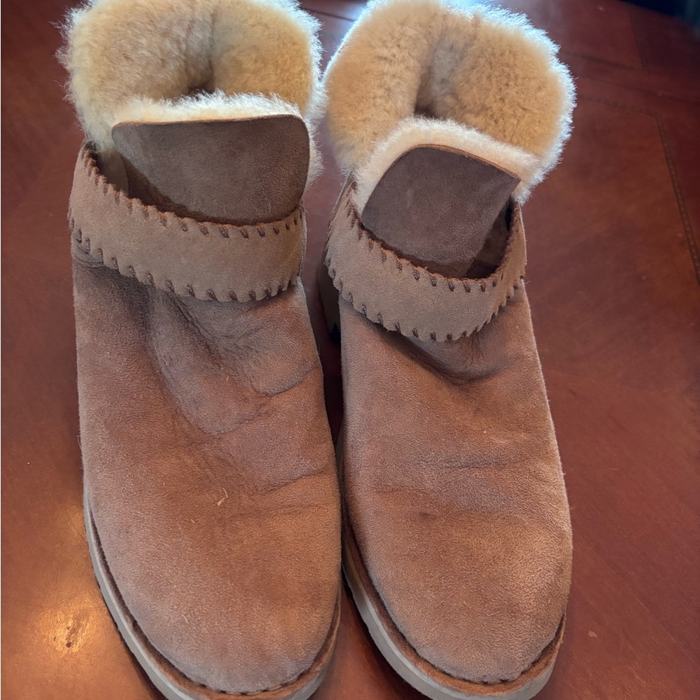 UGG McKay suede boot